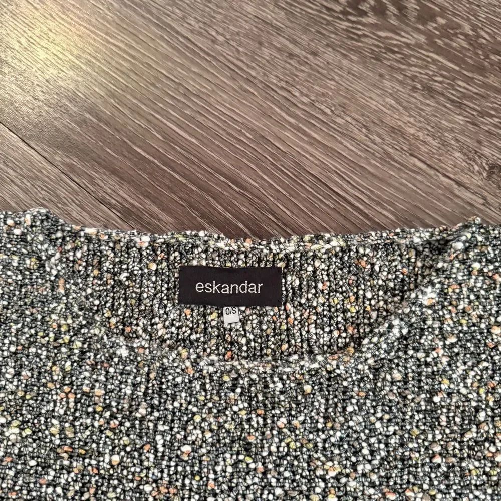 Eskandar One Size Textured Sweater - Picture 5 of 11